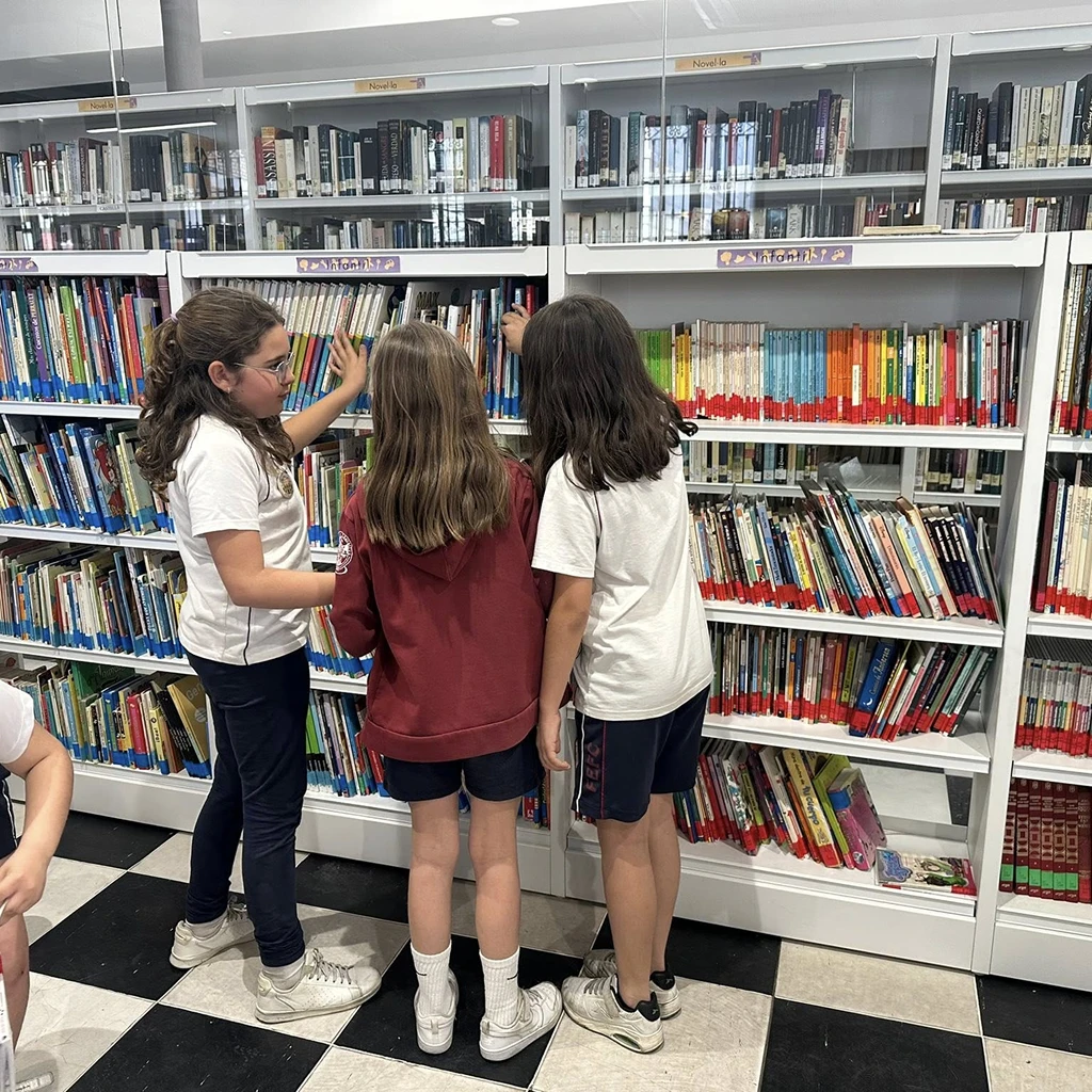 BIBLIOTECA ESCOLAR 3